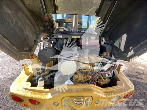 CAT 908M Pale gommate