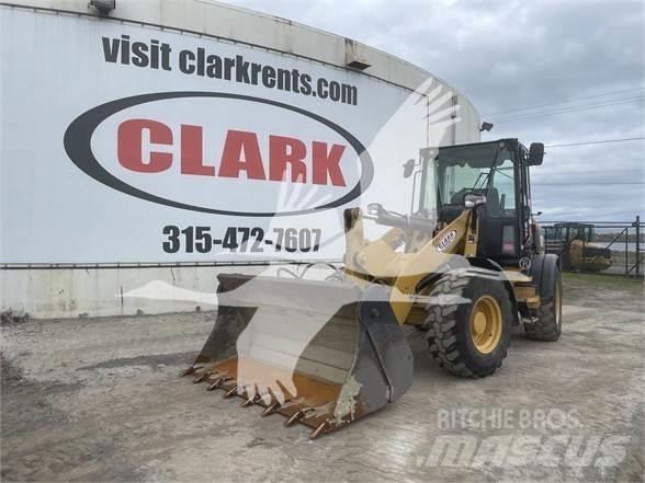 CAT 908M Pale gommate