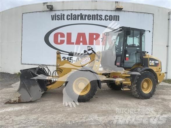 CAT 908M Pale gommate