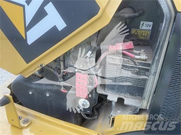 CAT 908M Pale gommate