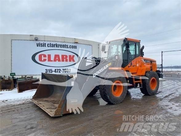 Doosan DL250-5 Pale gommate