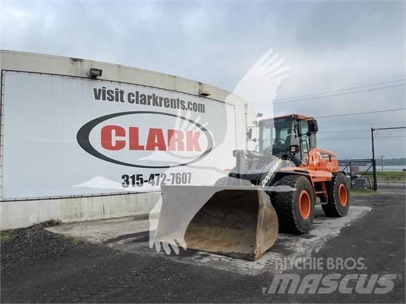 Doosan DL250-5 Pale gommate