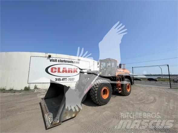 Doosan DL480-7 Pale gommate