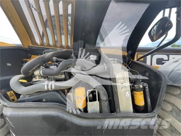JCB 535-140 Sollevatori telescopici