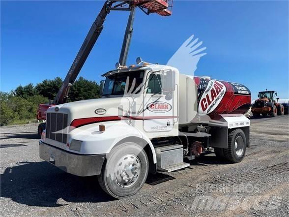 Peterbilt 330 Autocisterne