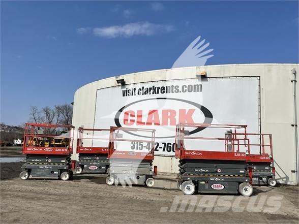SkyJack SJ3219 Piattaforme a pantografo