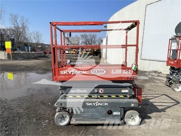 SkyJack SJ3219 Piattaforme a pantografo
