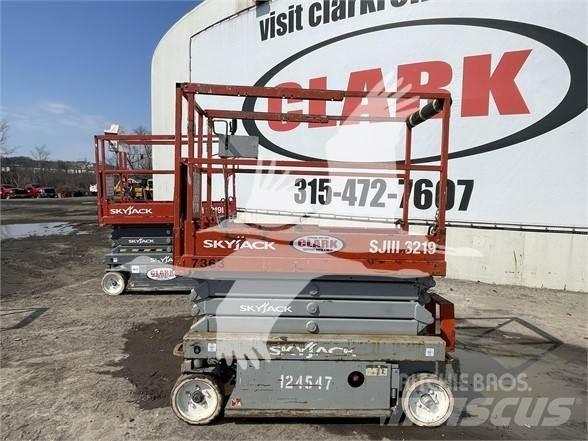 SkyJack SJ3219 Piattaforme a pantografo