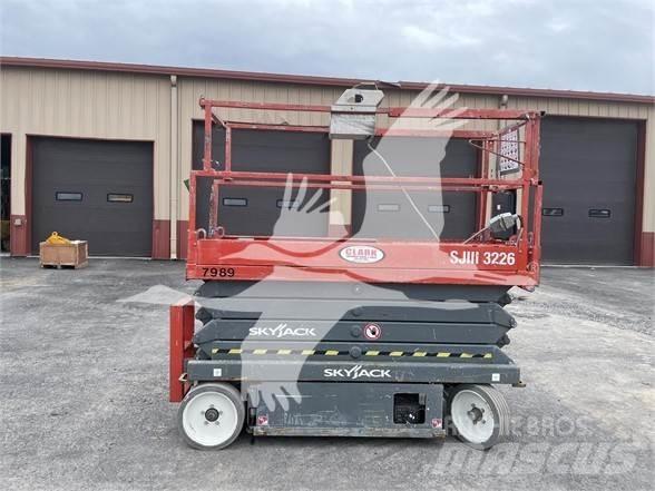 SkyJack SJ3226 Piattaforme a pantografo