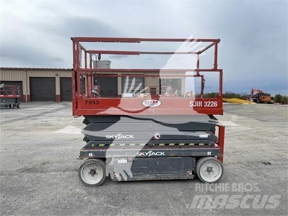 SkyJack SJ3226 Piattaforme a pantografo