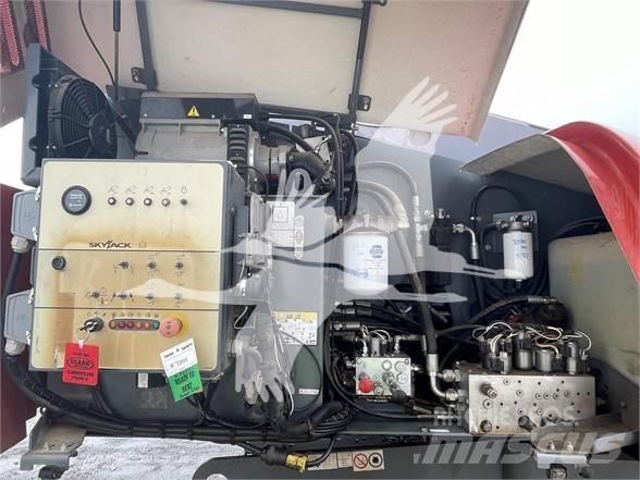 SkyJack SJ66T Piattaforme a braccio telescopico
