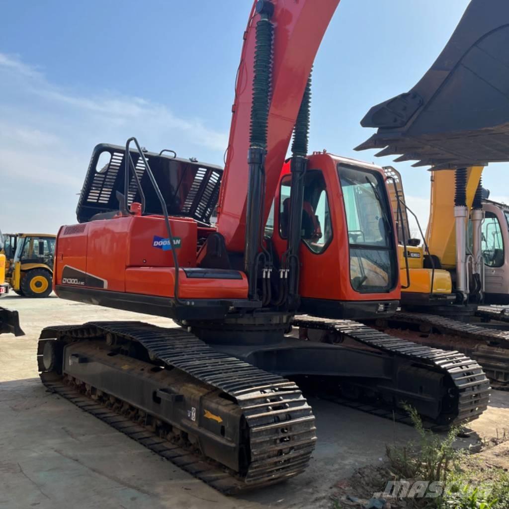 Doosan DX 300 Escavatori cingolati