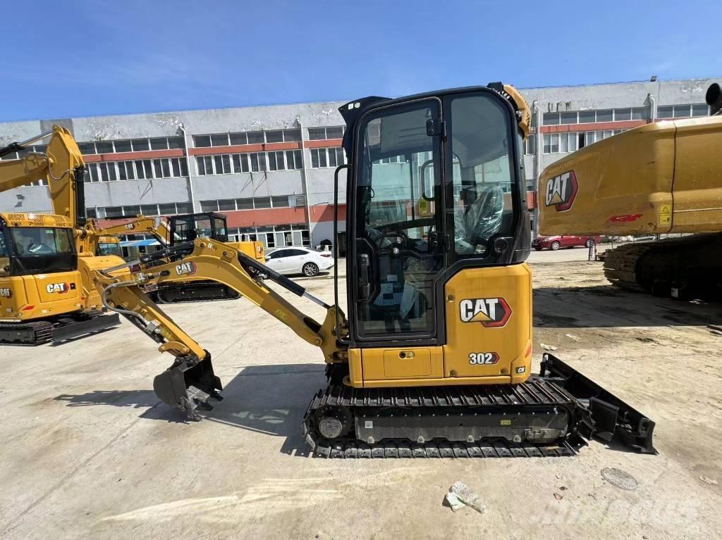 CAT 302 Miniescavatori