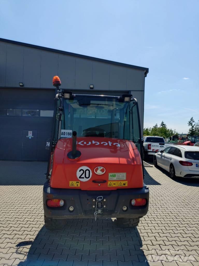 Kubota R 070 Pale gommate