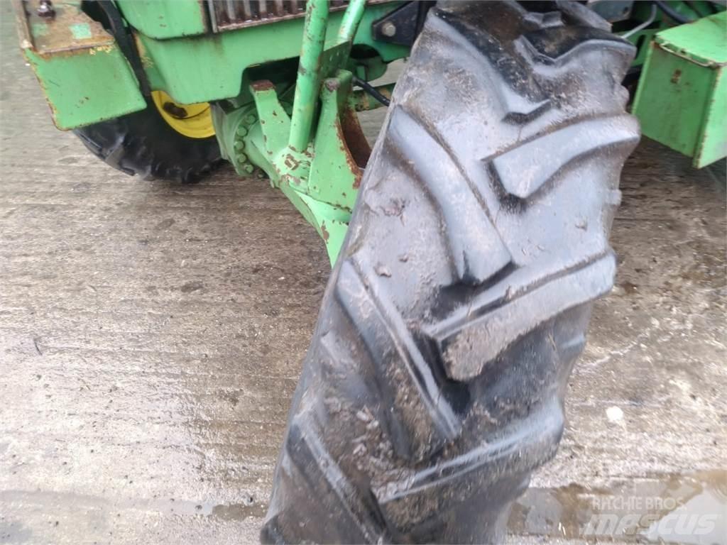 John Deere 1850 Trattori