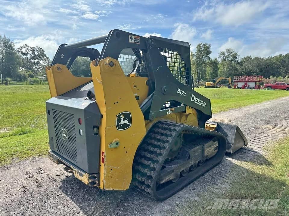 John Deere 317G Mini Pale Gommate