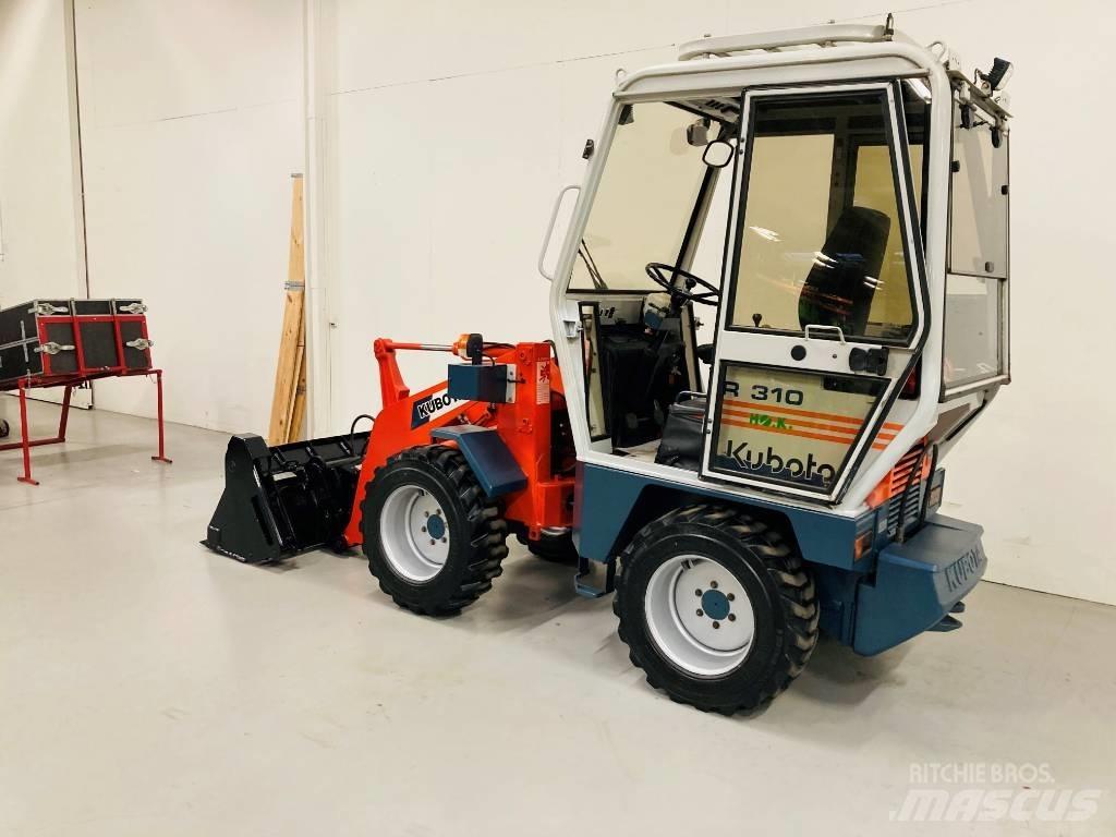 Kubota R 310 Pale gommate