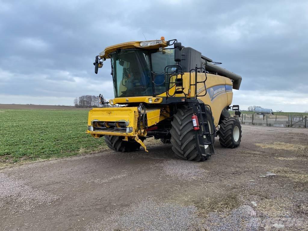 New Holland CX 8090 Mietitrebbiatrici