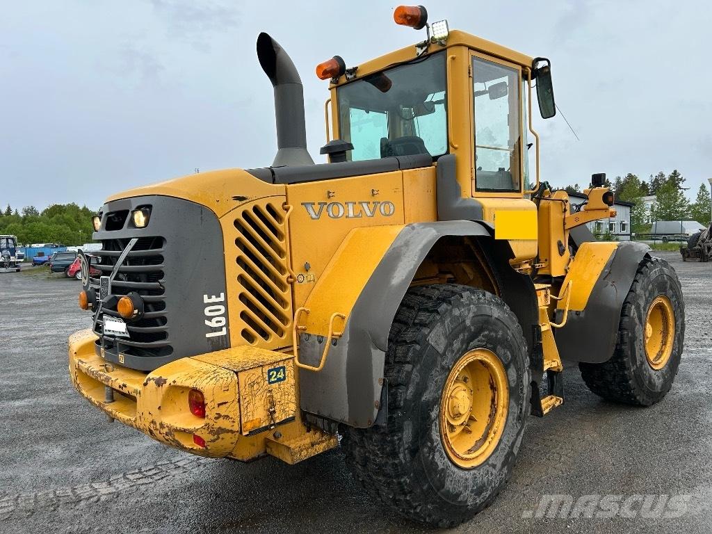 Volvo L 60 E Pale gommate