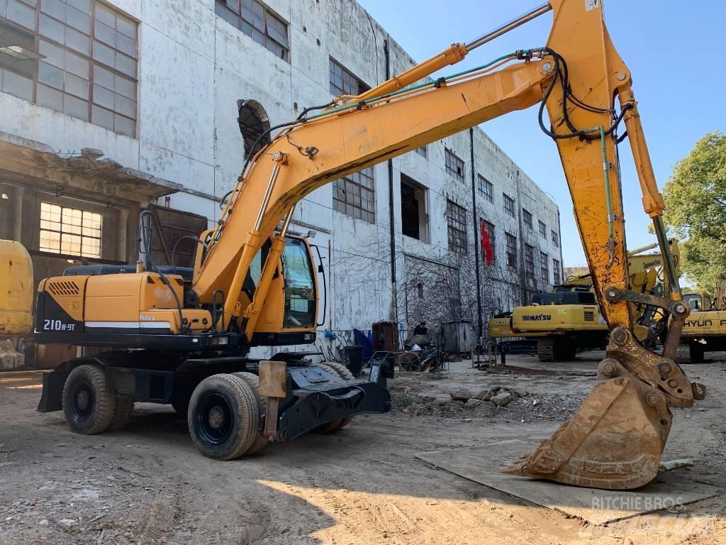 Hyundai R210W-9 Escavatori gommati
