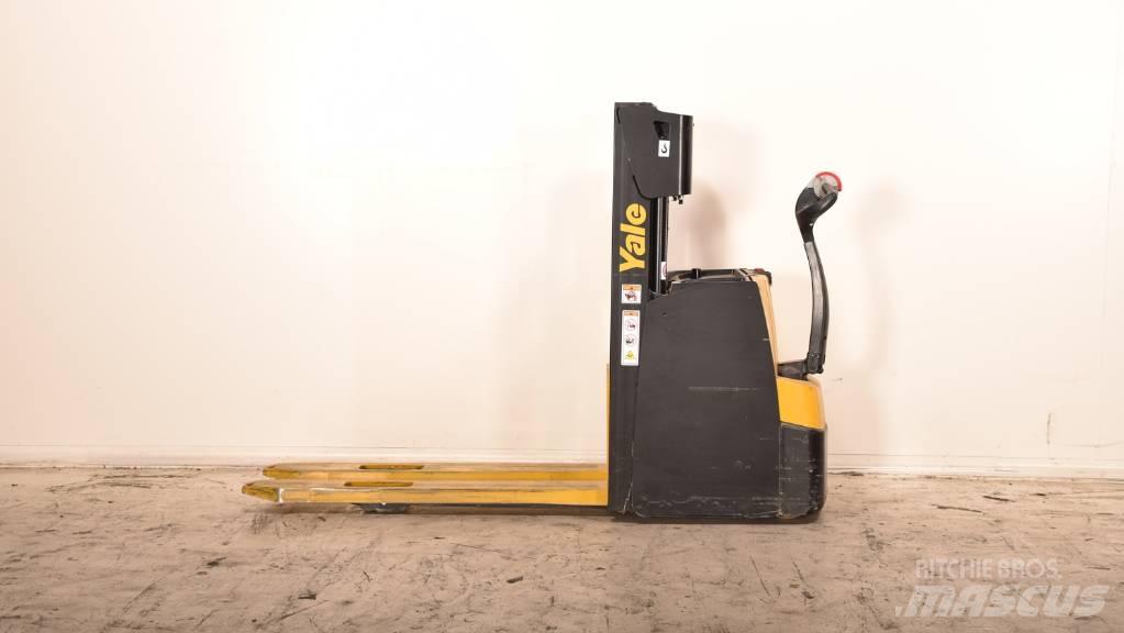 Yale MS 14 AC Transpallet uomo a terra