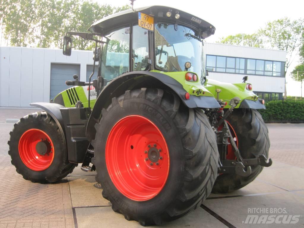 CLAAS Arion 650 CIS Trattori