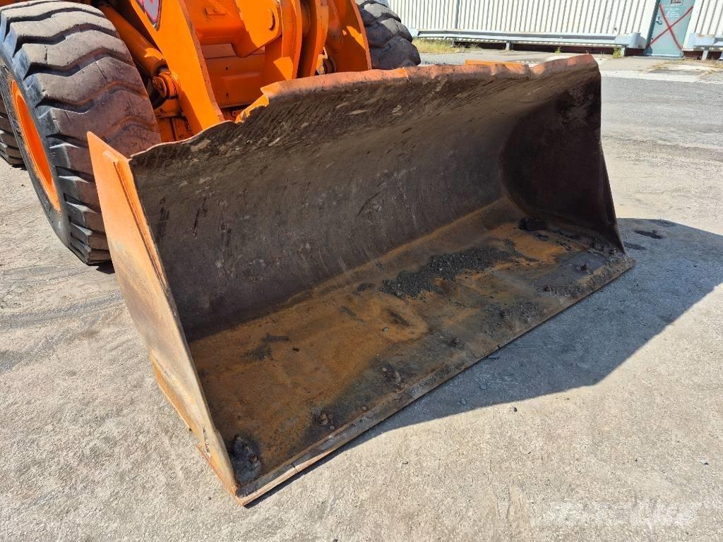 Doosan Mega 200 Pale gommate