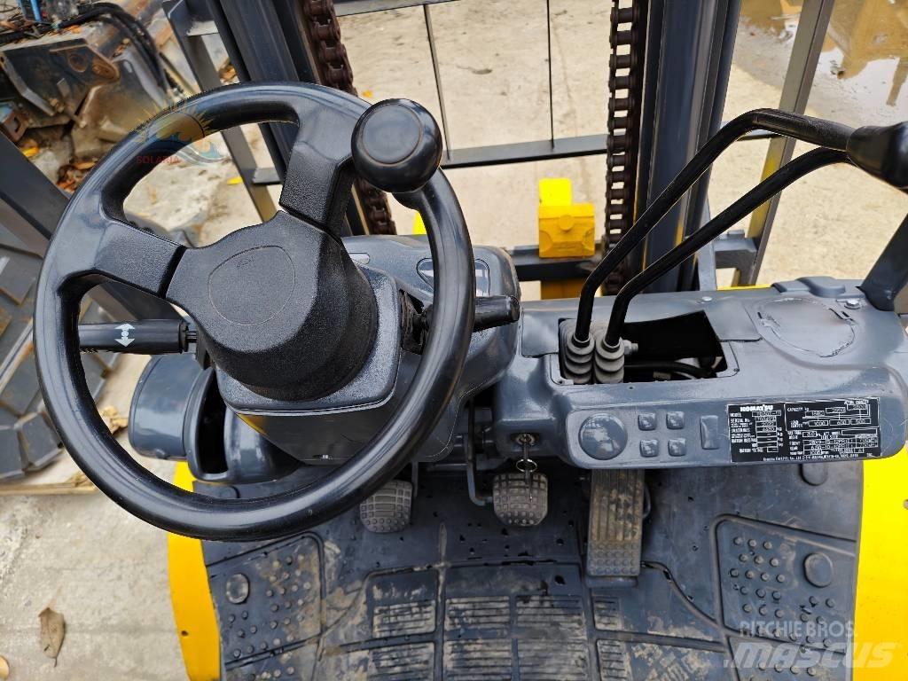 Komatsu FD 30 T-17 Carrelli elevatori diesel