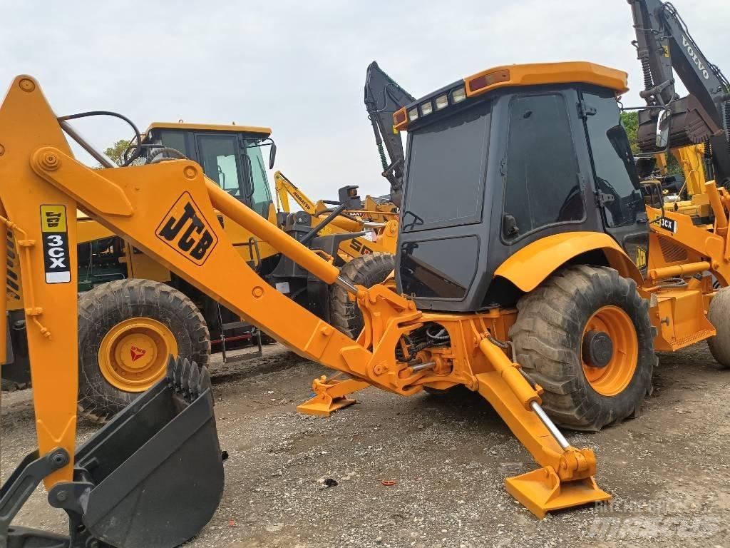 JCB 3 CX Pale gommate