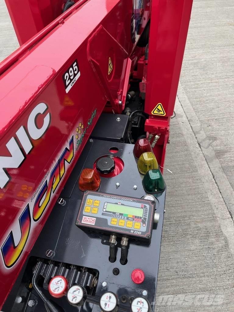 Unic URW 295 Mini gru