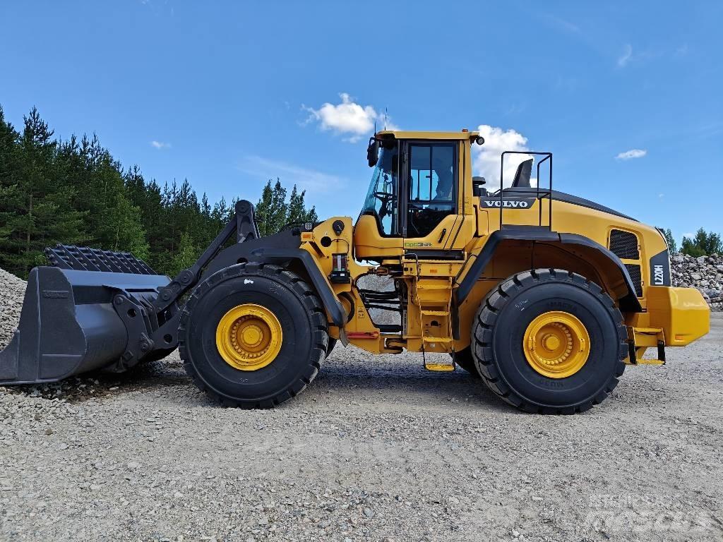 Volvo L220H Pale gommate