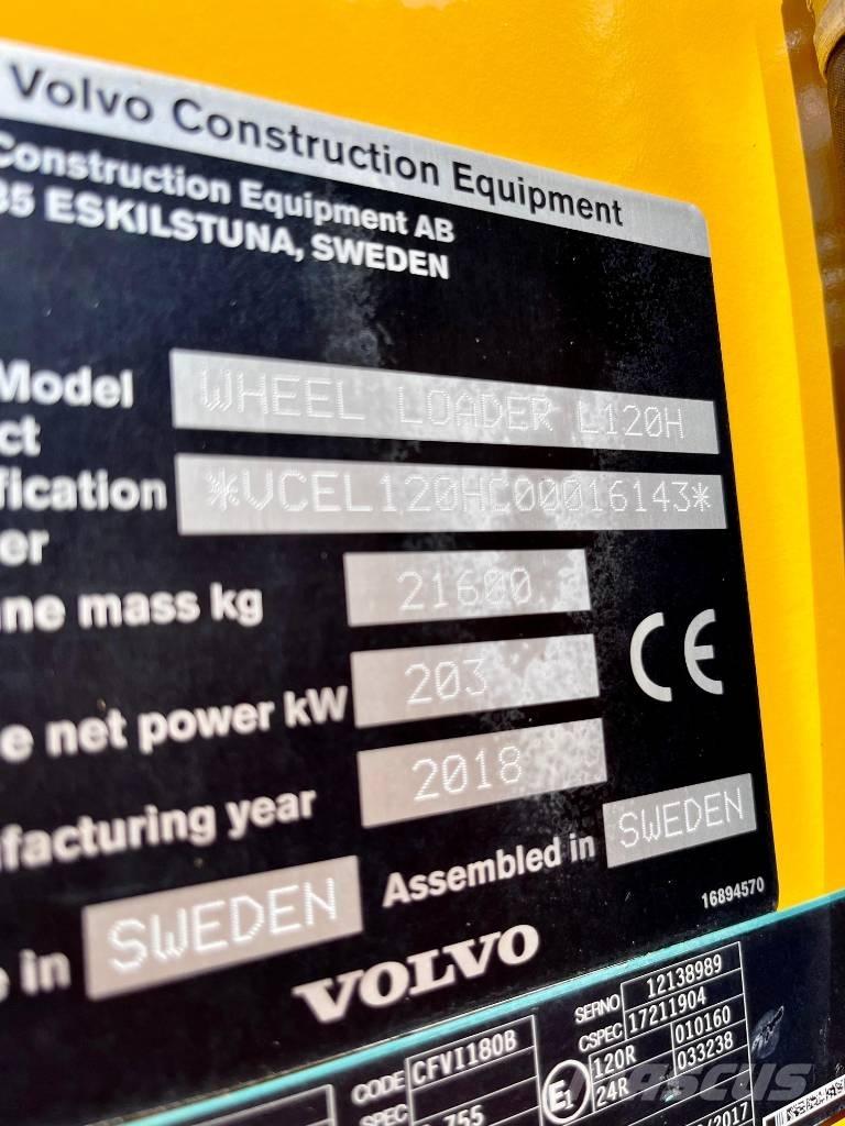 Volvo L 120 H Pale gommate