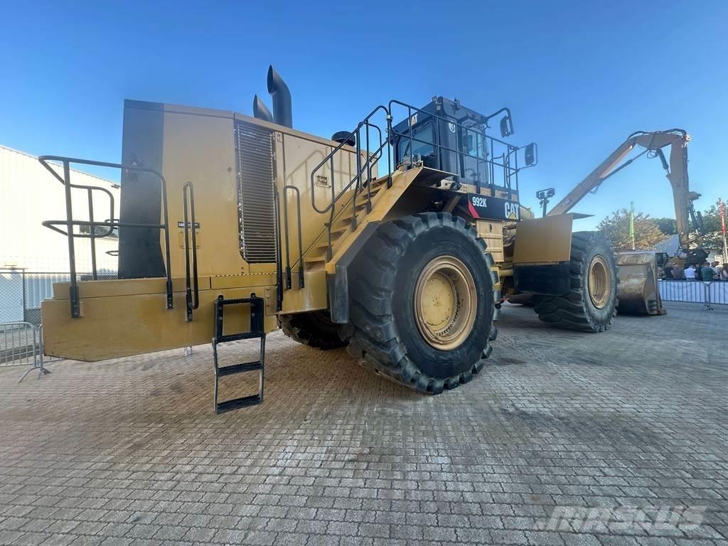 CAT 992K Pale gommate
