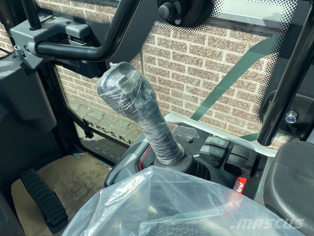 Manitou MLA2-25 Pale gommate