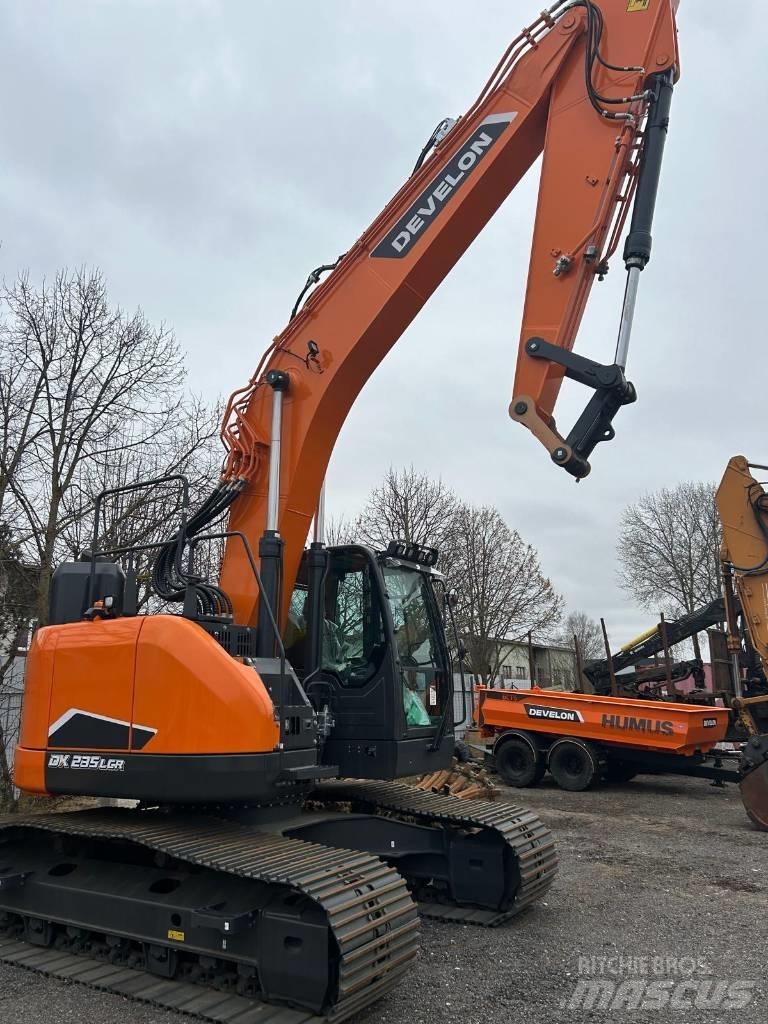 Develon DX 235 LCR-7 Escavatori cingolati