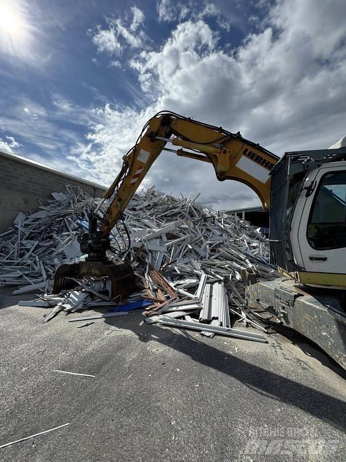 Liebherr A316 Li Escavatori speciali