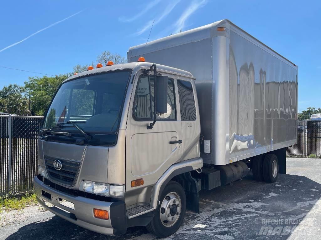 Nissan UD Camion cassonati