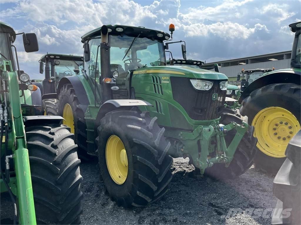 John Deere 6210R Trattori