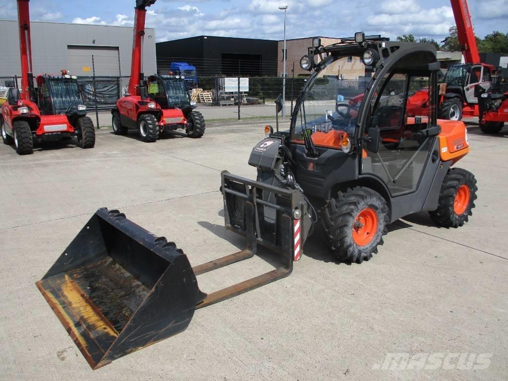 Ausa T144 H X4 (071) Sollevatori telescopici