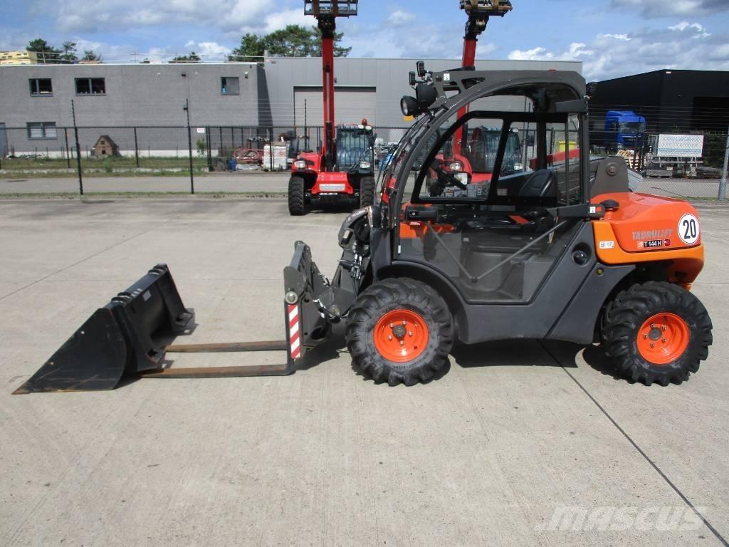 Ausa T144 H X4 (071) Sollevatori telescopici
