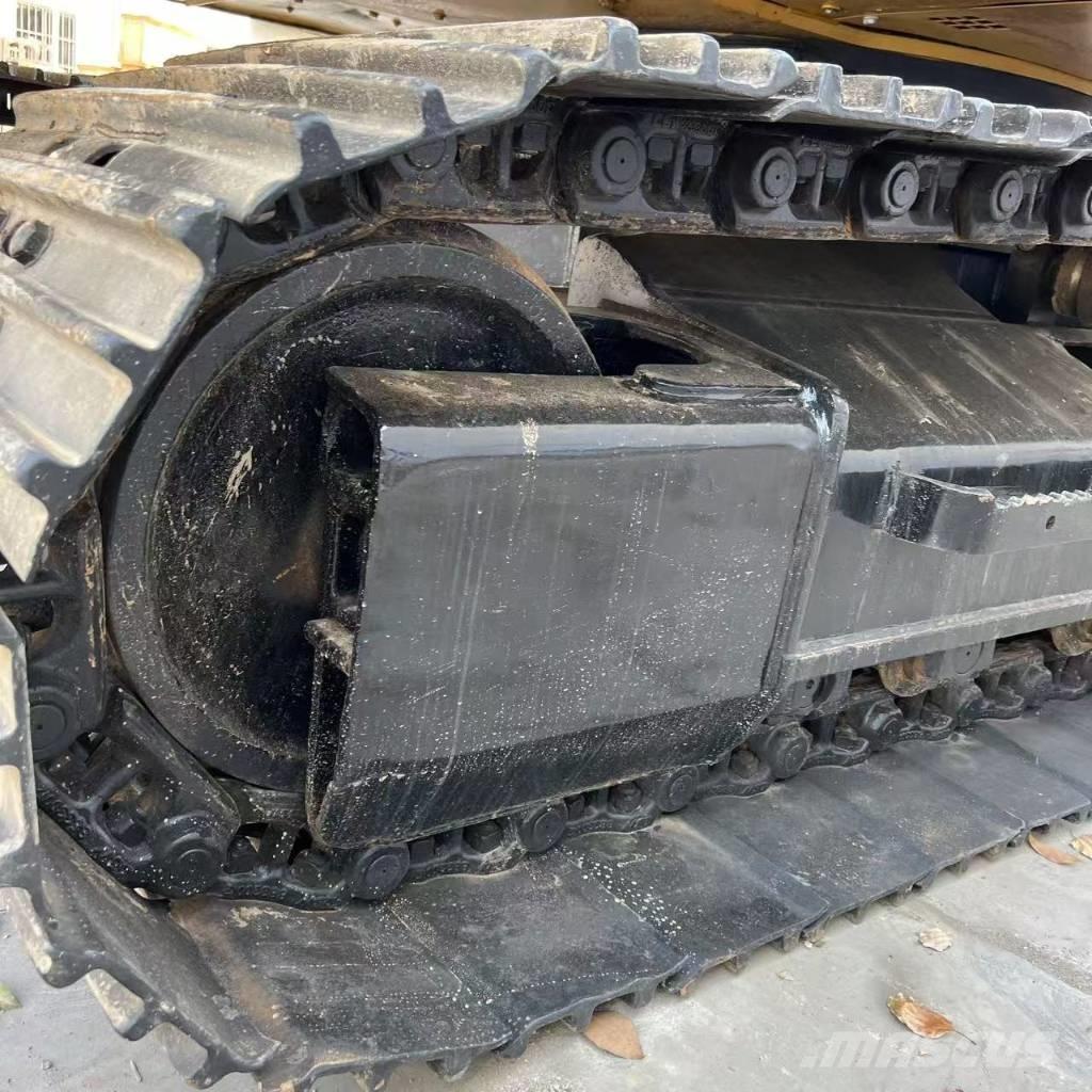 CAT 320d2 Escavatori medi 7t - 12t