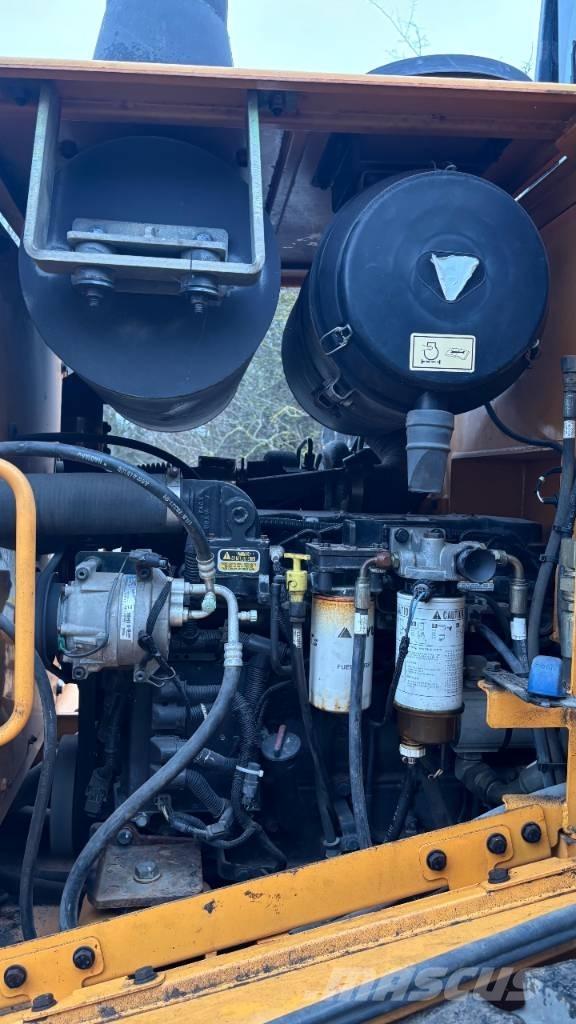 Hyundai HL 757-9 Pale gommate