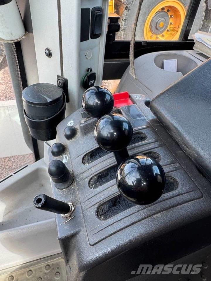 Volvo L 60 F Pale gommate