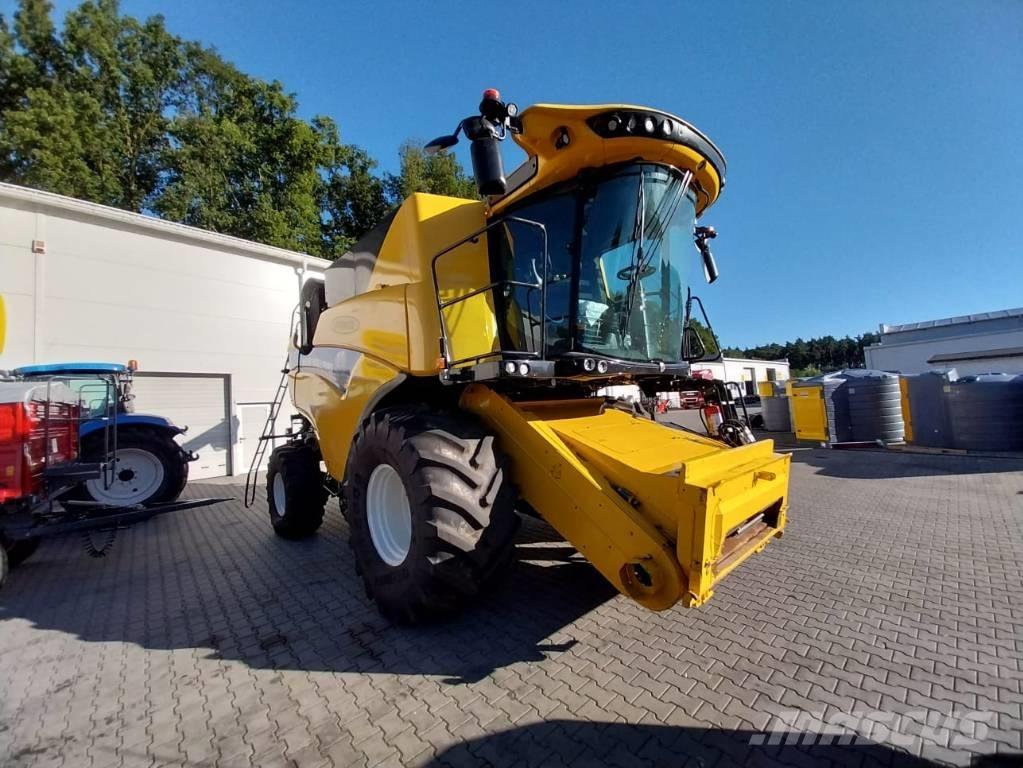 New Holland CX 8.90 Mietitrebbiatrici
