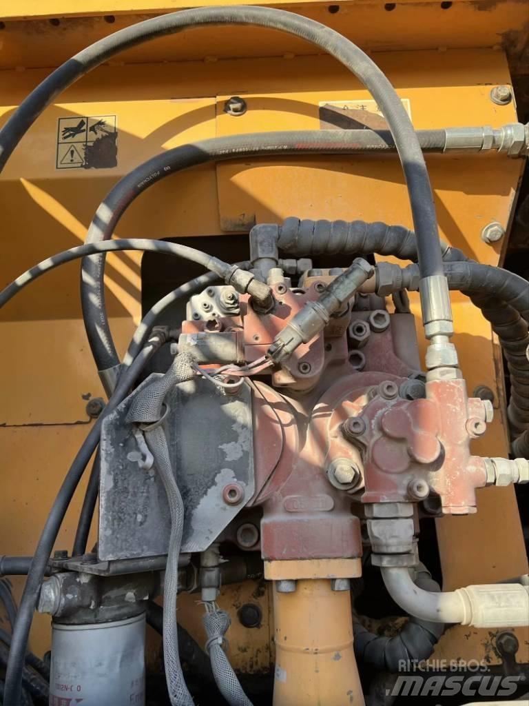 Hyundai R210W-9 Escavatori gommati