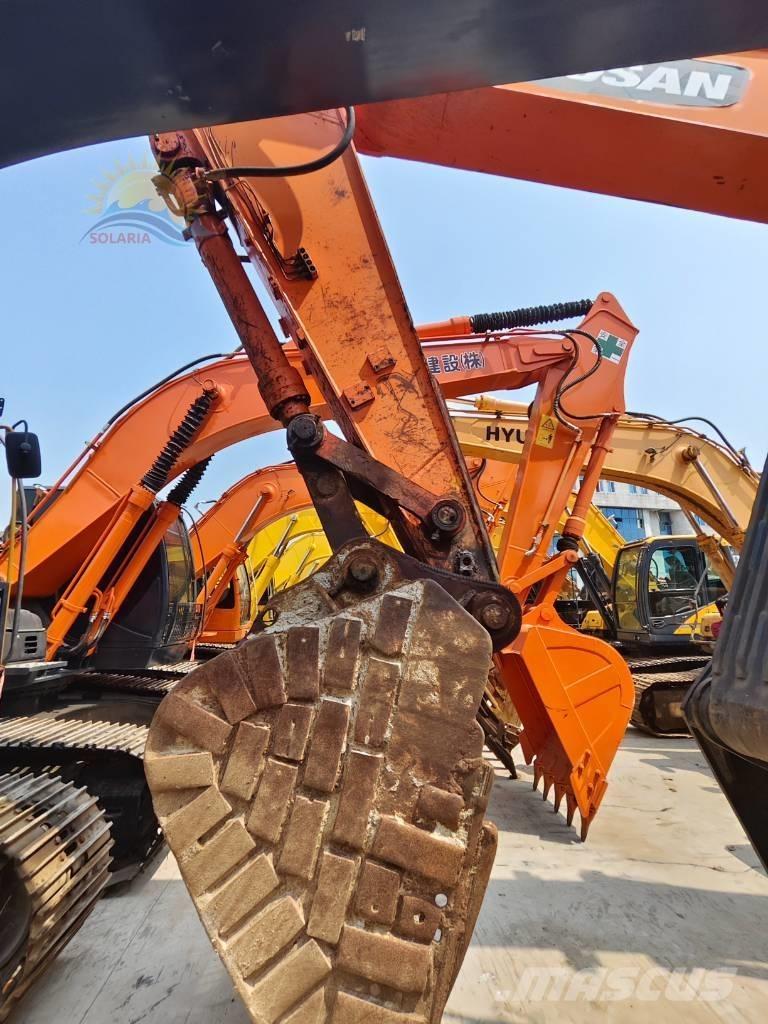 Doosan DX300LC Escavatori cingolati