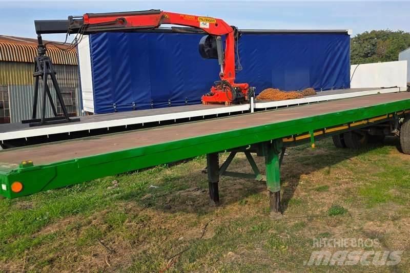  Custom 12.3m Altri rimorchi