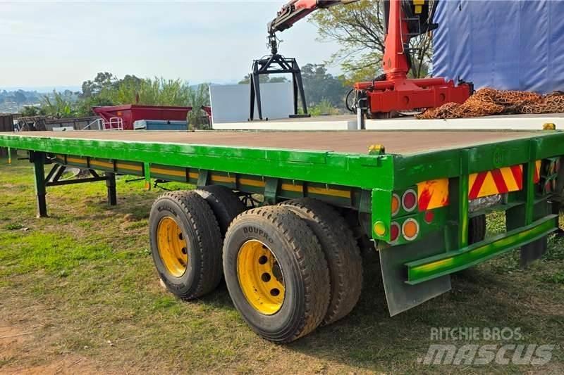  Custom 12.3m Altri rimorchi