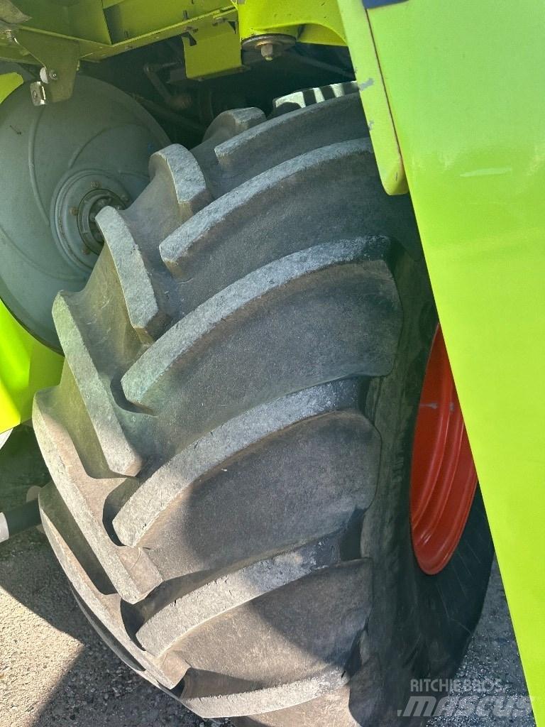 CLAAS Lexion 560 Mietitrebbiatrici