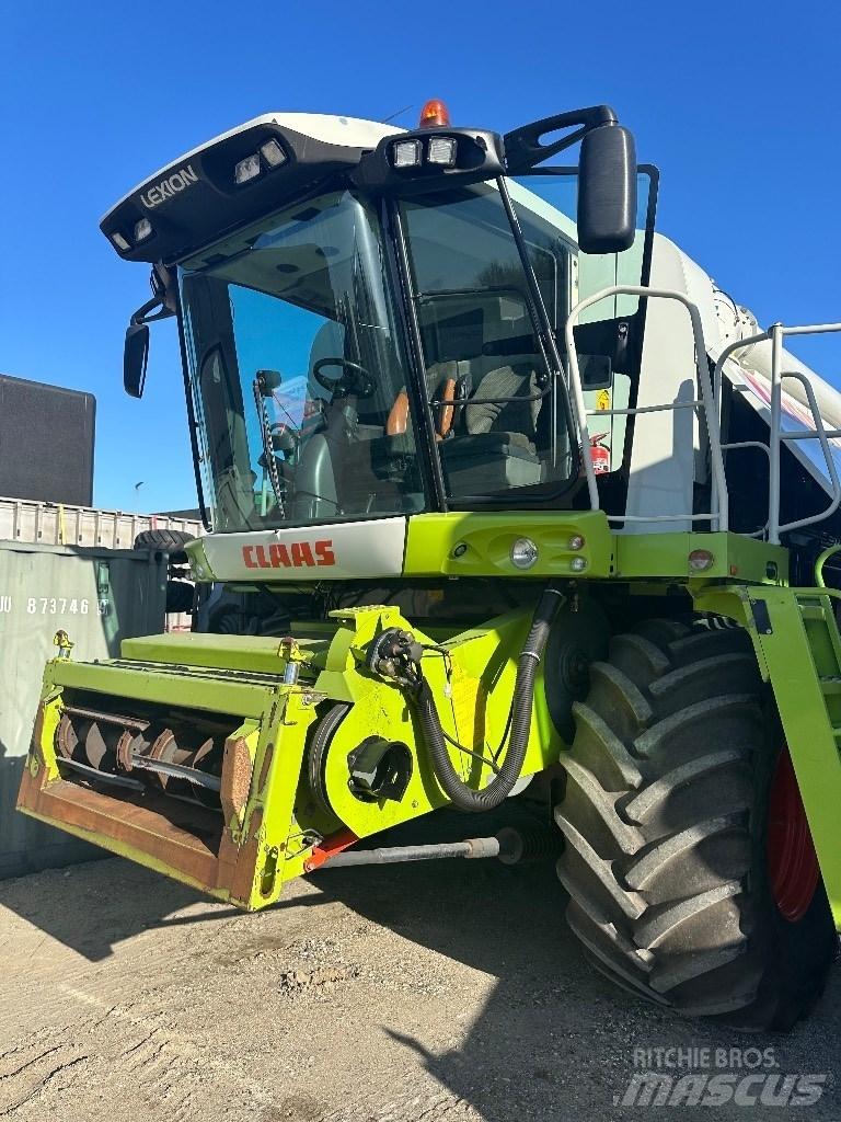 CLAAS Lexion 560 Mietitrebbiatrici